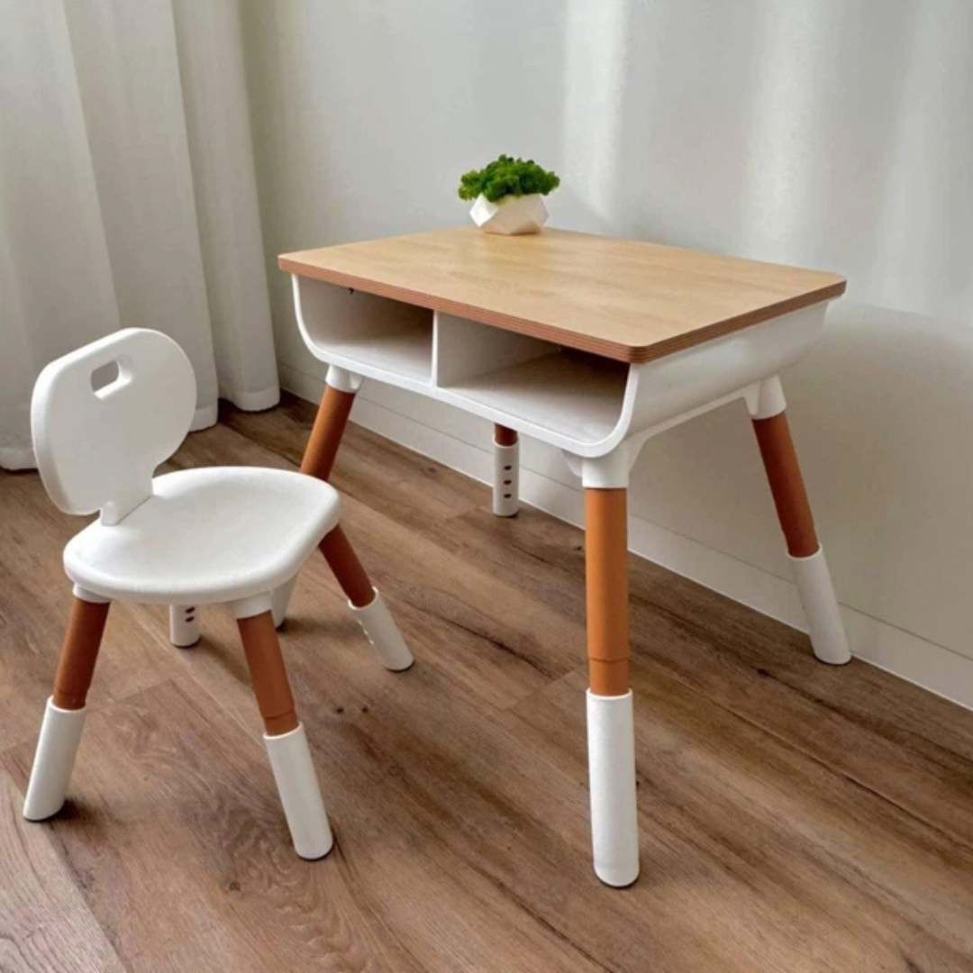 Dečiji radni sto sa stolicom