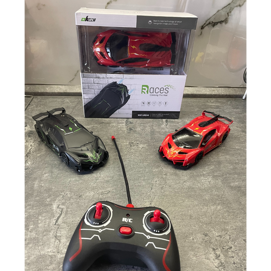 Autic koji se vozi po zidu