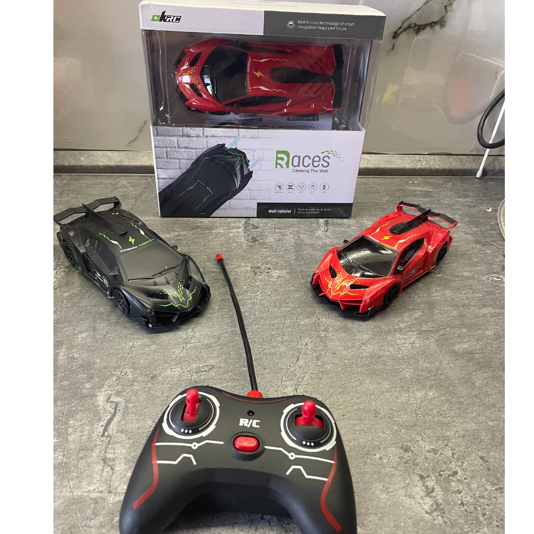 Autic koji se vozi po zidu