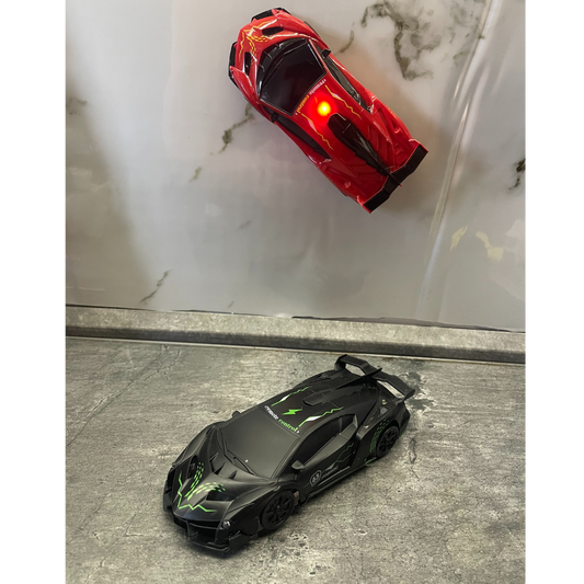 Autic koji se vozi po zidu