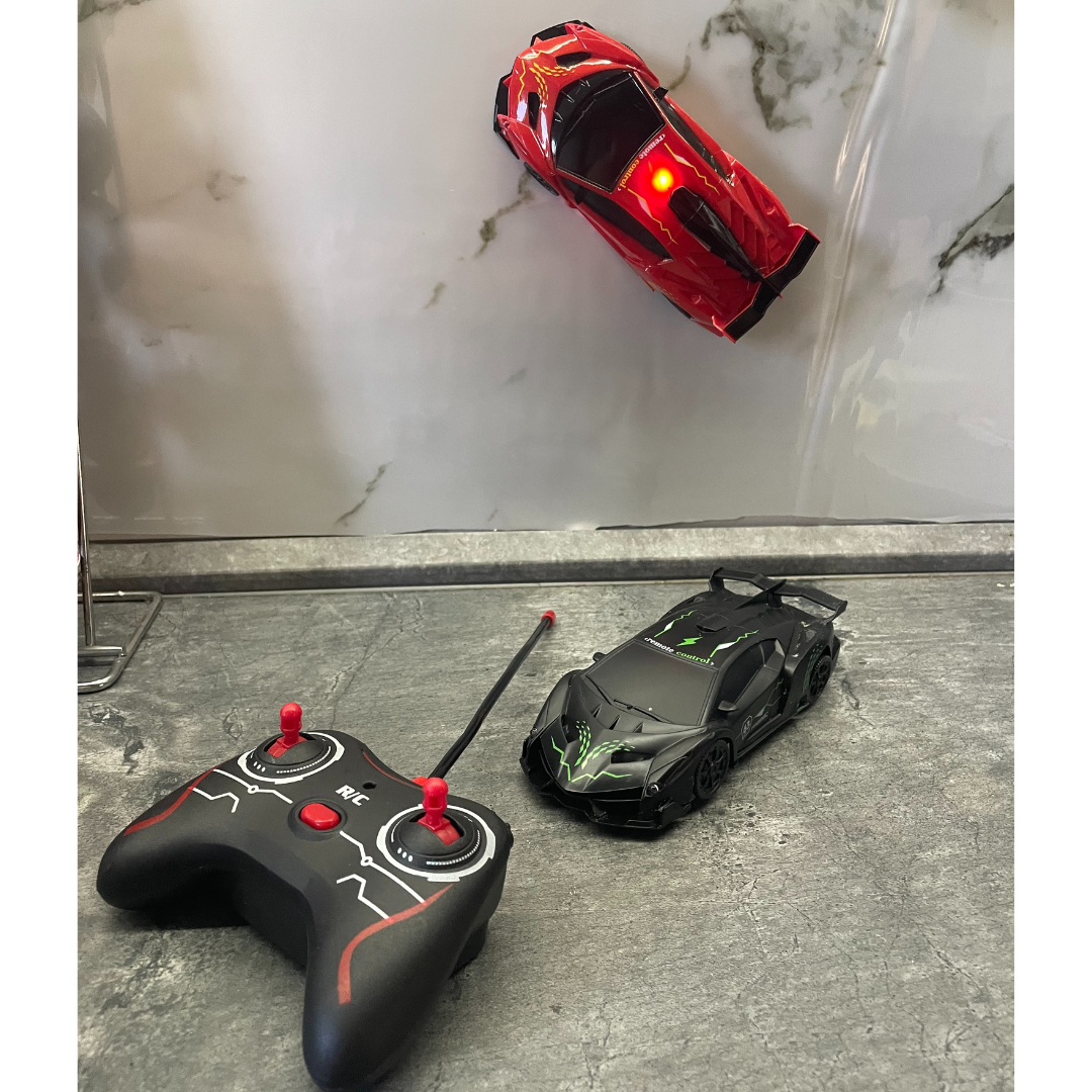 Autic koji se vozi po zidu